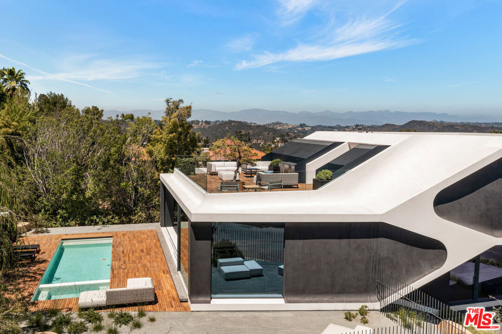 1254 Roberto Lane - Photo 5
