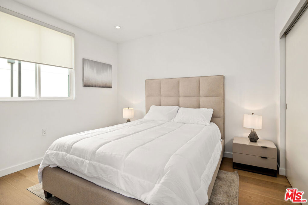 1228 N Sycamore Avenue - Photo 7