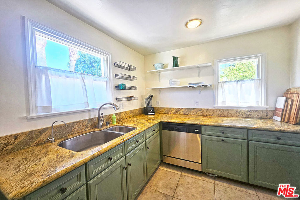 436 N Cordova Street - Photo 12