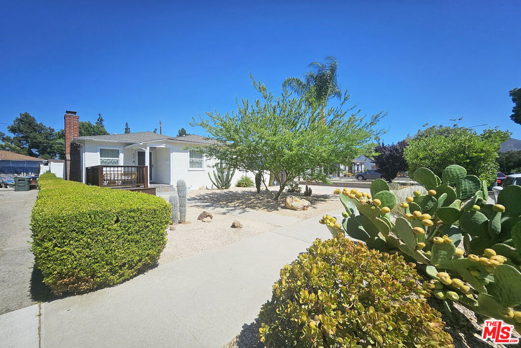 436 N Cordova Street - Photo 1