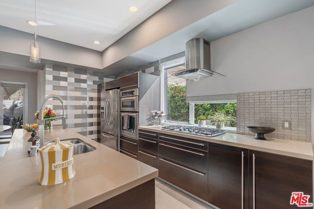 1250 N Harper Avenue - Photo 9