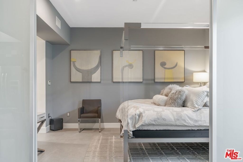 1250 N Harper Avenue - Photo 19