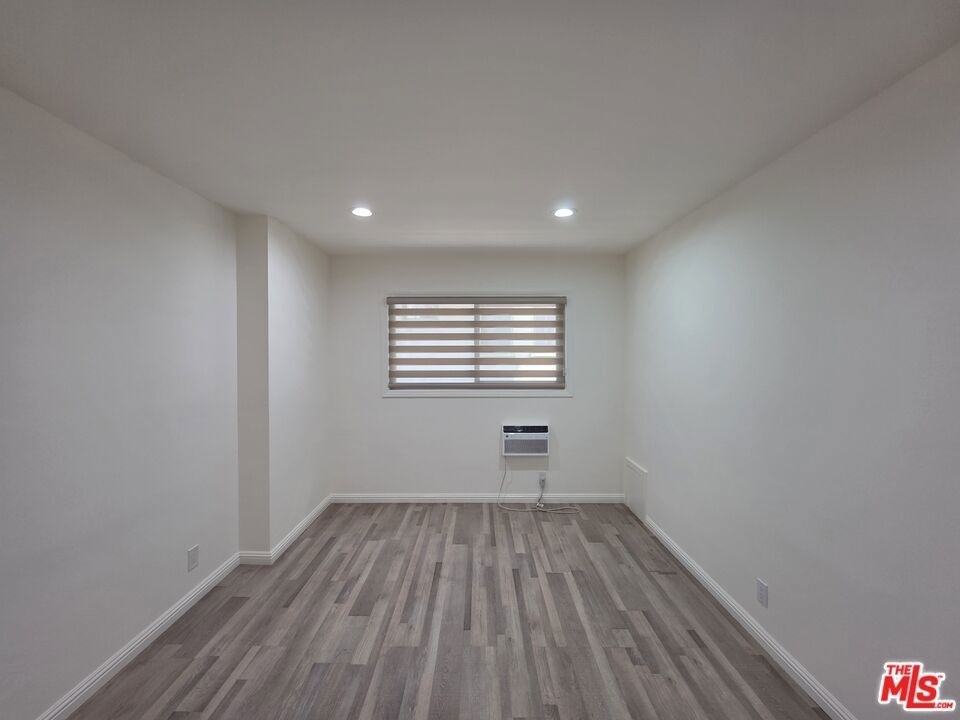 1224 N Fairfax Avenue - Photo 23
