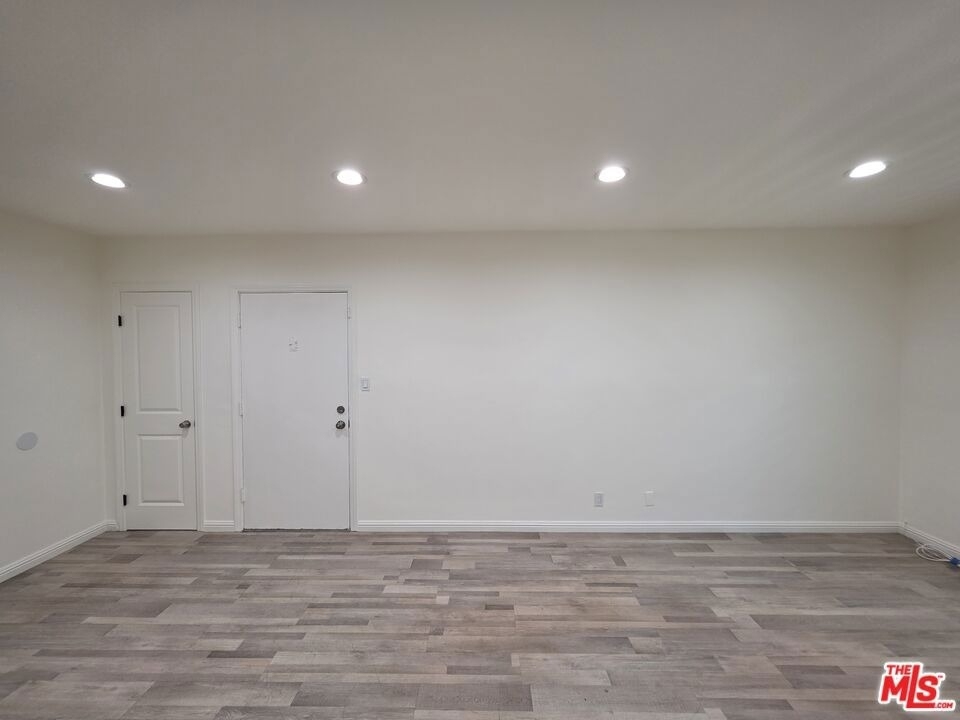 1224 N Fairfax Avenue - Photo 3