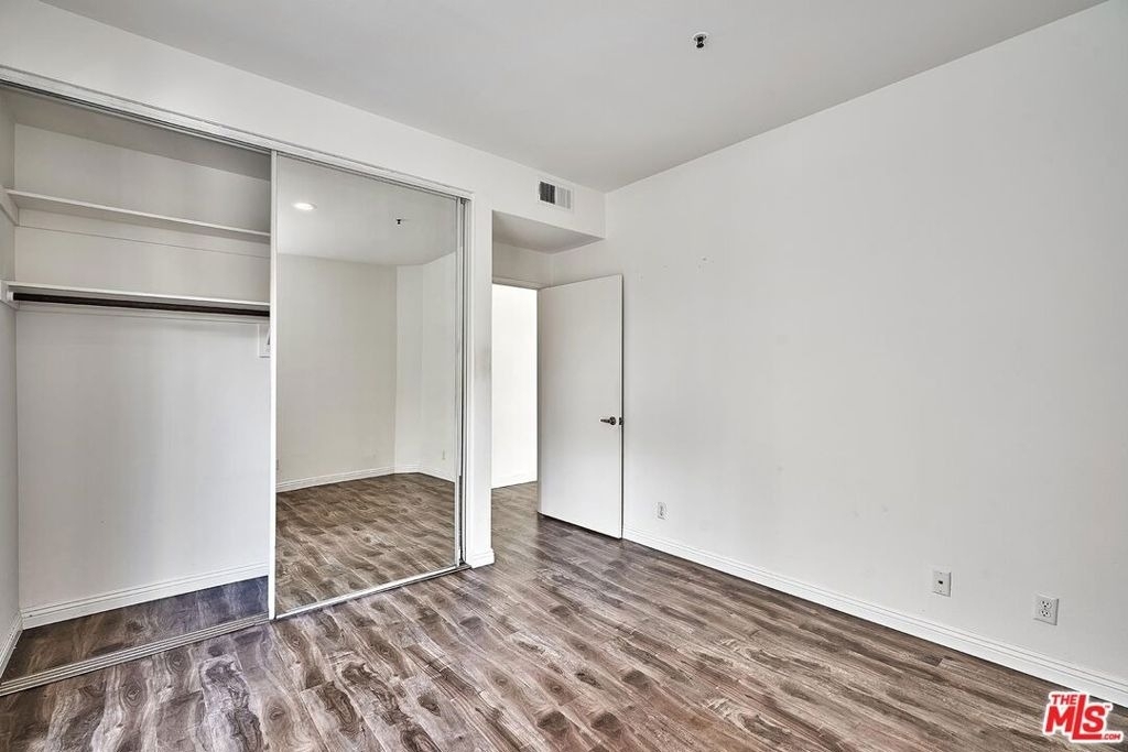500 S Berendo Street - Photo 17
