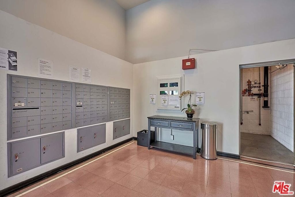 500 S Berendo Street - Photo 5