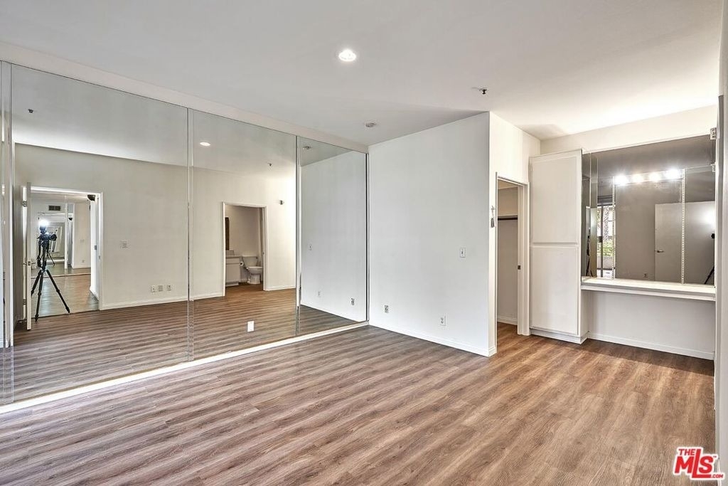 500 S Berendo Street - Photo 19