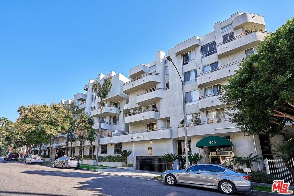 500 S Berendo Street - Photo 1