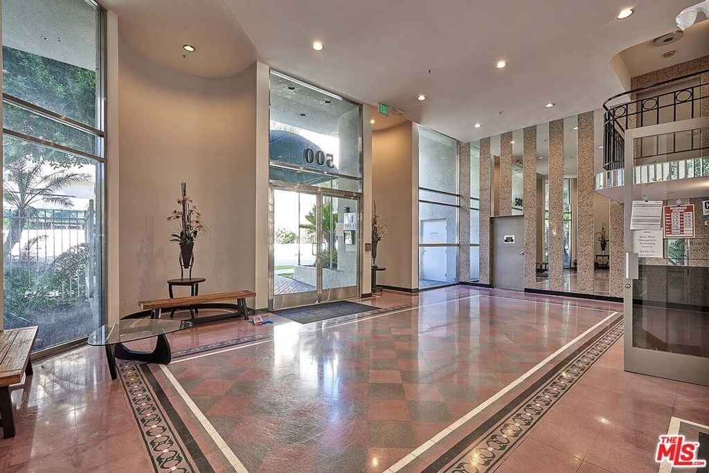 500 S Berendo Street - Photo 4