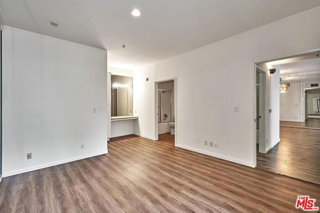 500 S Berendo Street - Photo 20