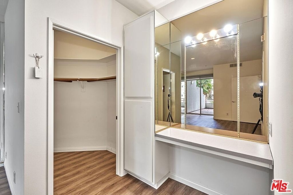 500 S Berendo Street - Photo 22