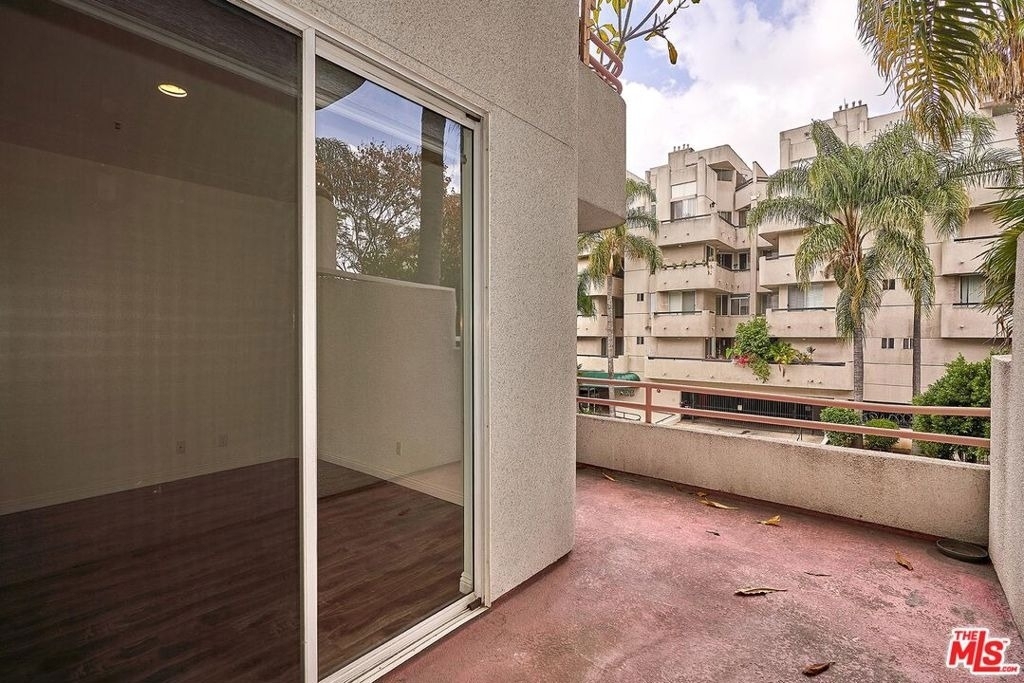 500 S Berendo Street - Photo 26