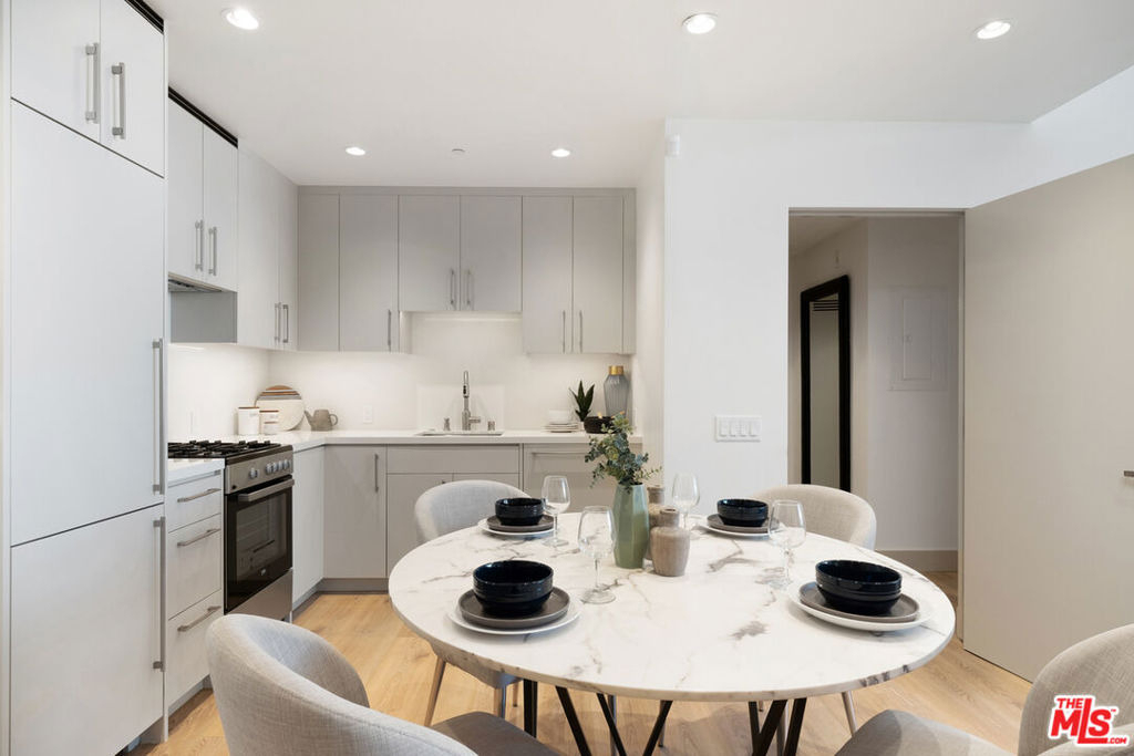 130 S Sepulveda Boulevard - Photo 19
