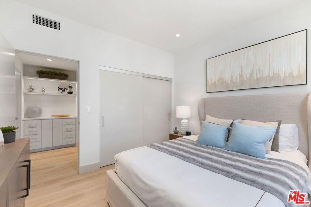 130 S Sepulveda Boulevard - Photo 14