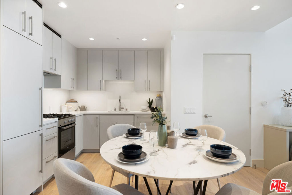 130 S Sepulveda Boulevard - Photo 17