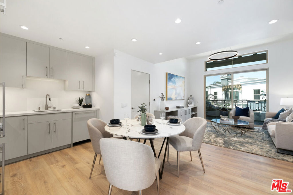 130 S Sepulveda Boulevard - Photo 16