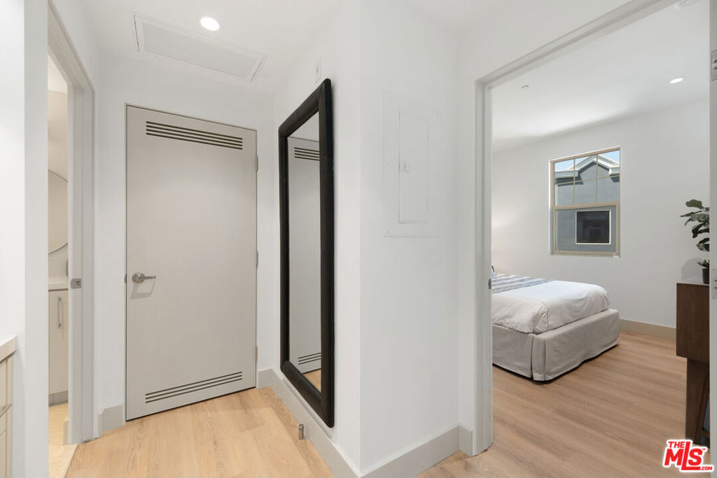 130 S Sepulveda Boulevard - Photo 10