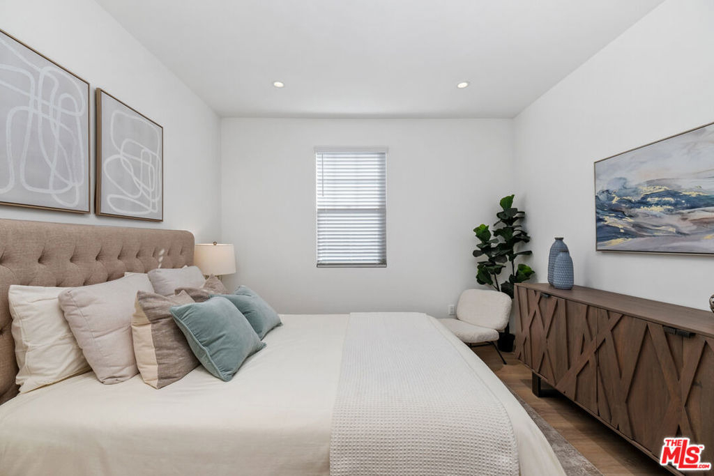 130 S Sepulveda Boulevard - Photo 18