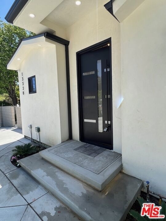 13338 Magnolia Boulevard - Photo 3