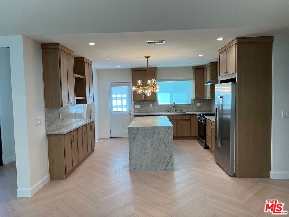 13338 Magnolia Boulevard - Photo 12