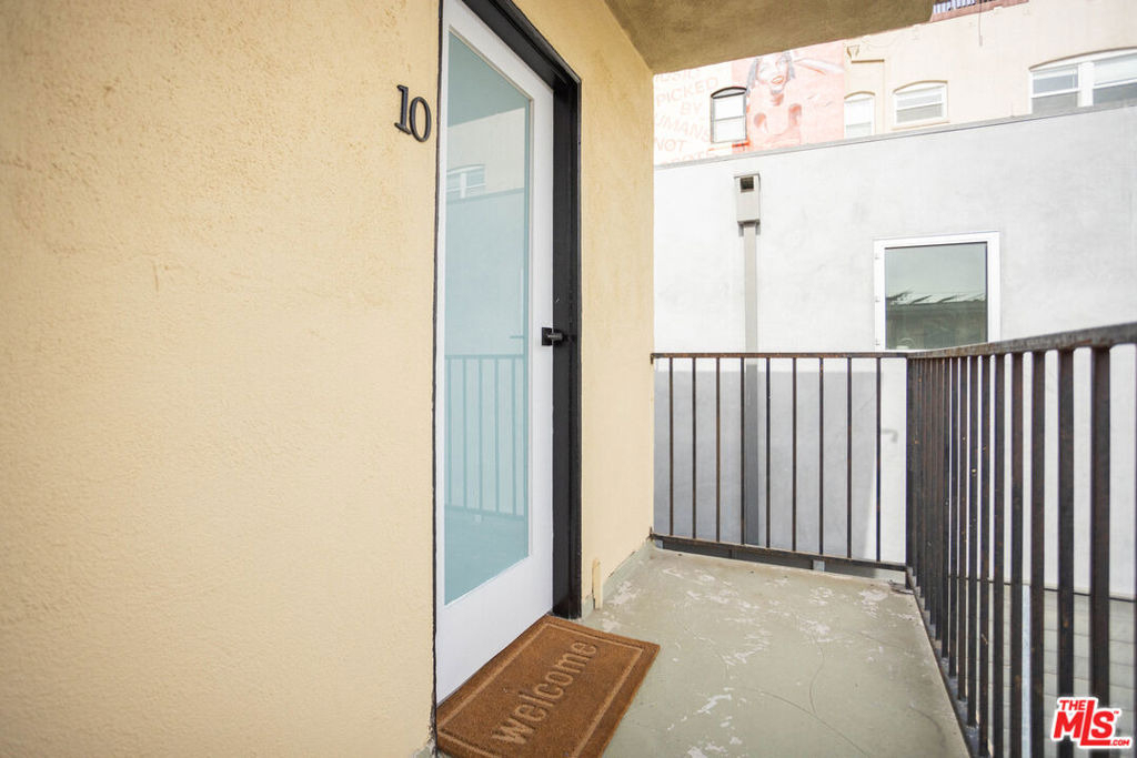 1313 Ocean Front Walk - Photo 16