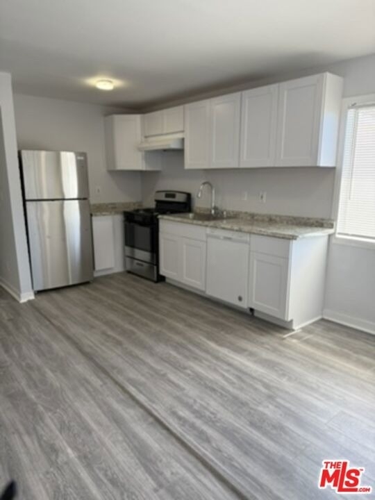 941 N Kingsley Drive - Photo 9