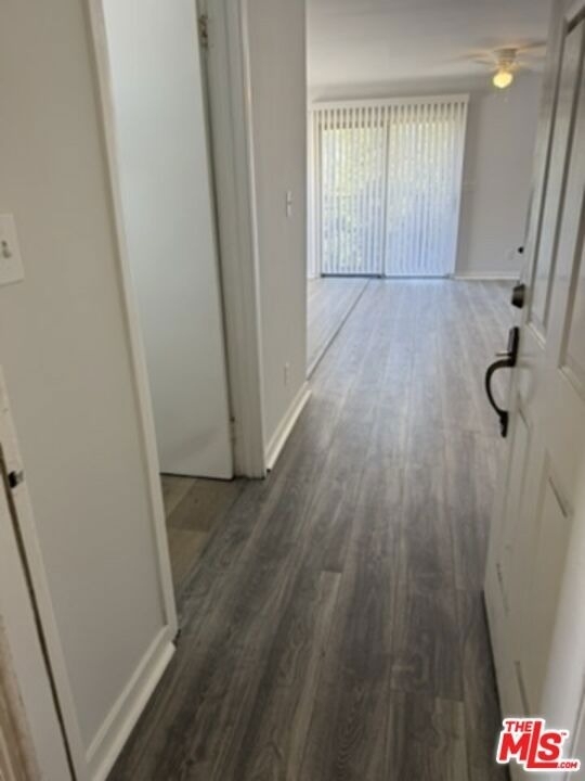 941 N Kingsley Drive - Photo 2