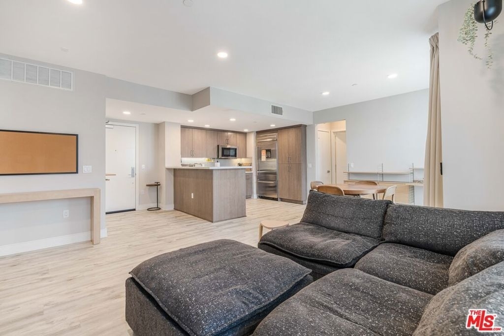 6030 Seabluff Drive - Photo 8