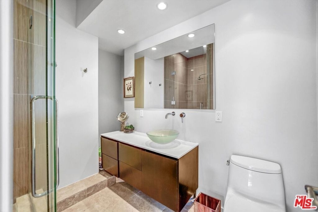 999 N Doheny Drive - Photo 7