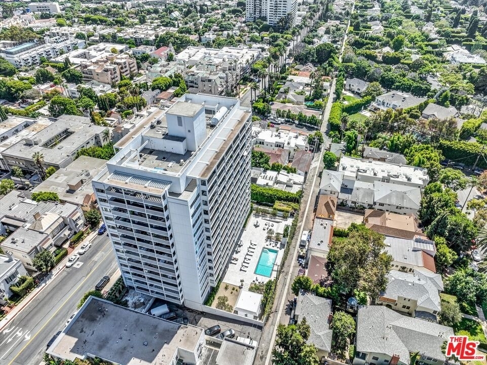 999 N Doheny Drive - Photo 14
