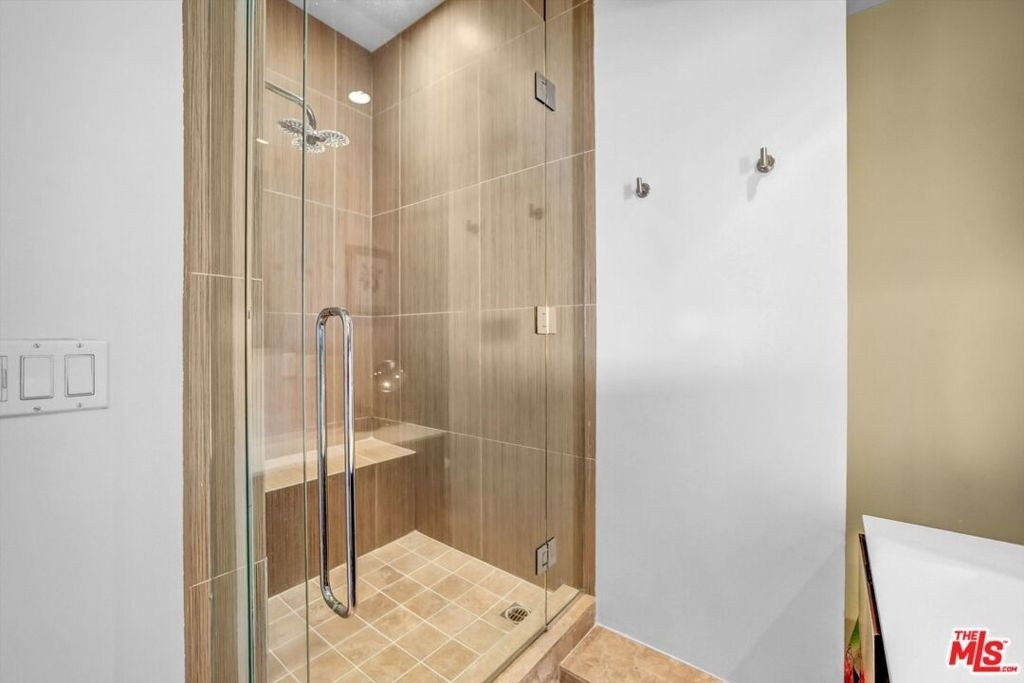 999 N Doheny Drive - Photo 8