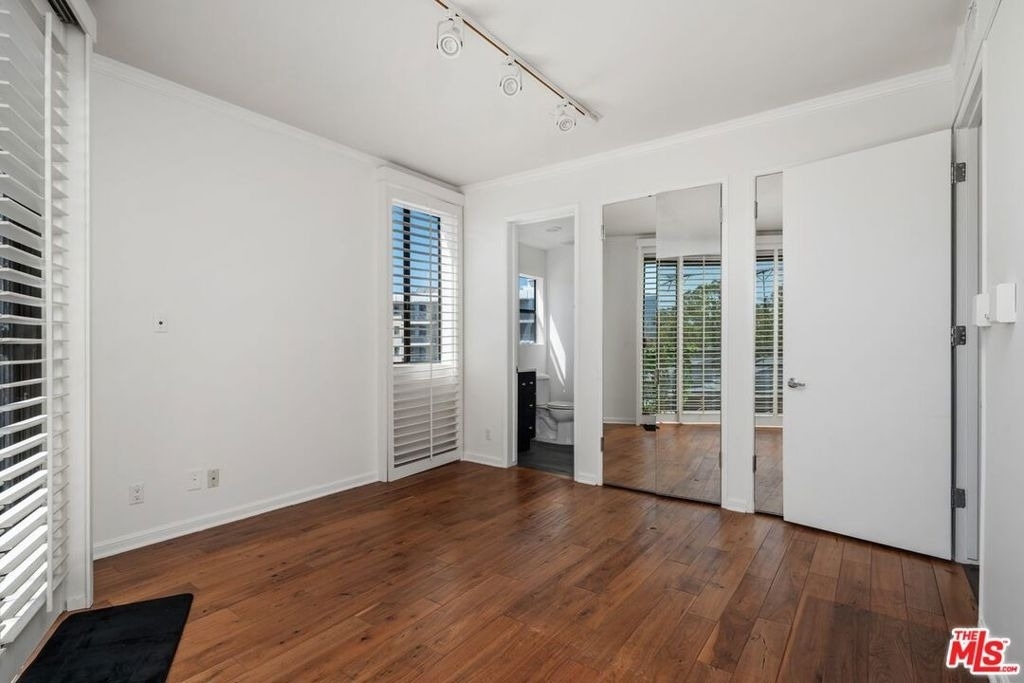 1360 S Beverly Glen Boulevard - Photo 18