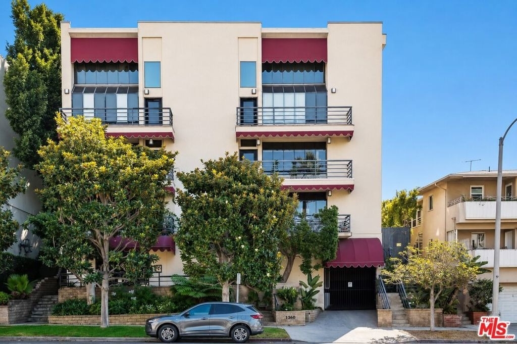 1360 S Beverly Glen Boulevard - Photo 1