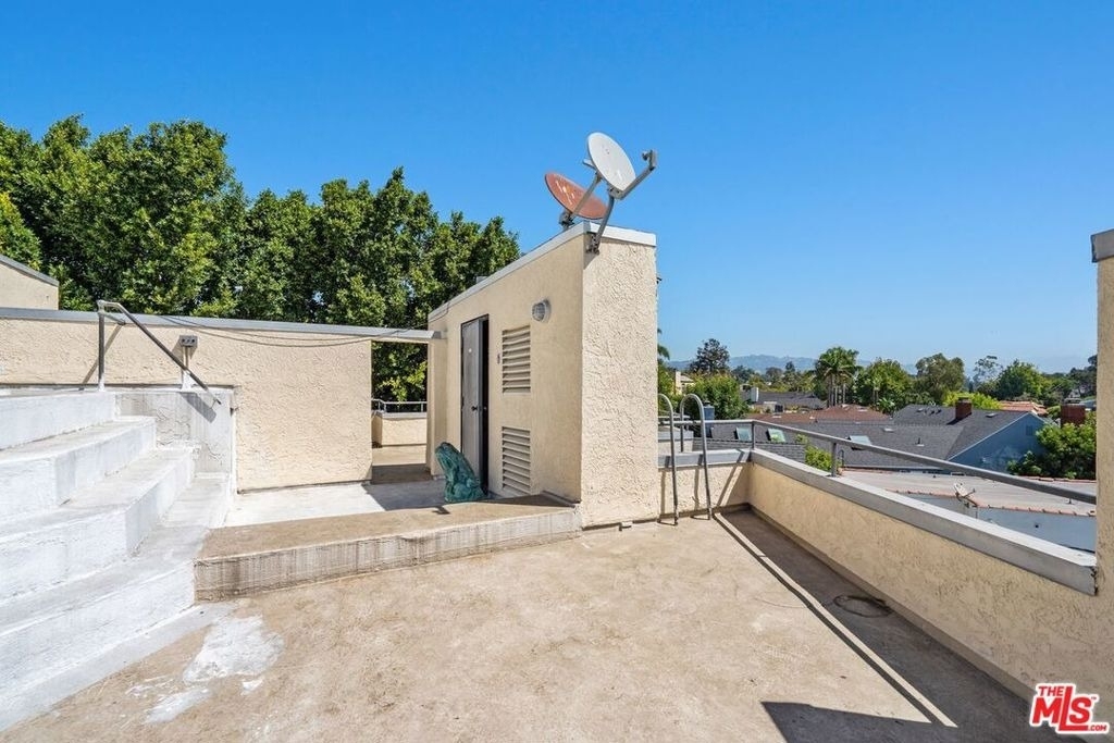 1360 S Beverly Glen Boulevard - Photo 37