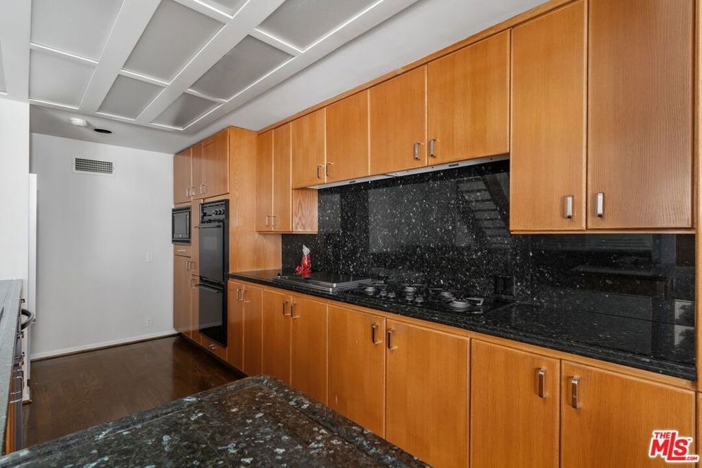 1360 S Beverly Glen Boulevard - Photo 13