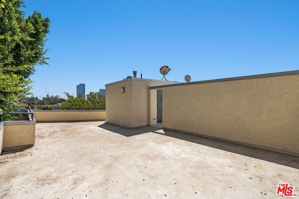 1360 S Beverly Glen Boulevard - Photo 38