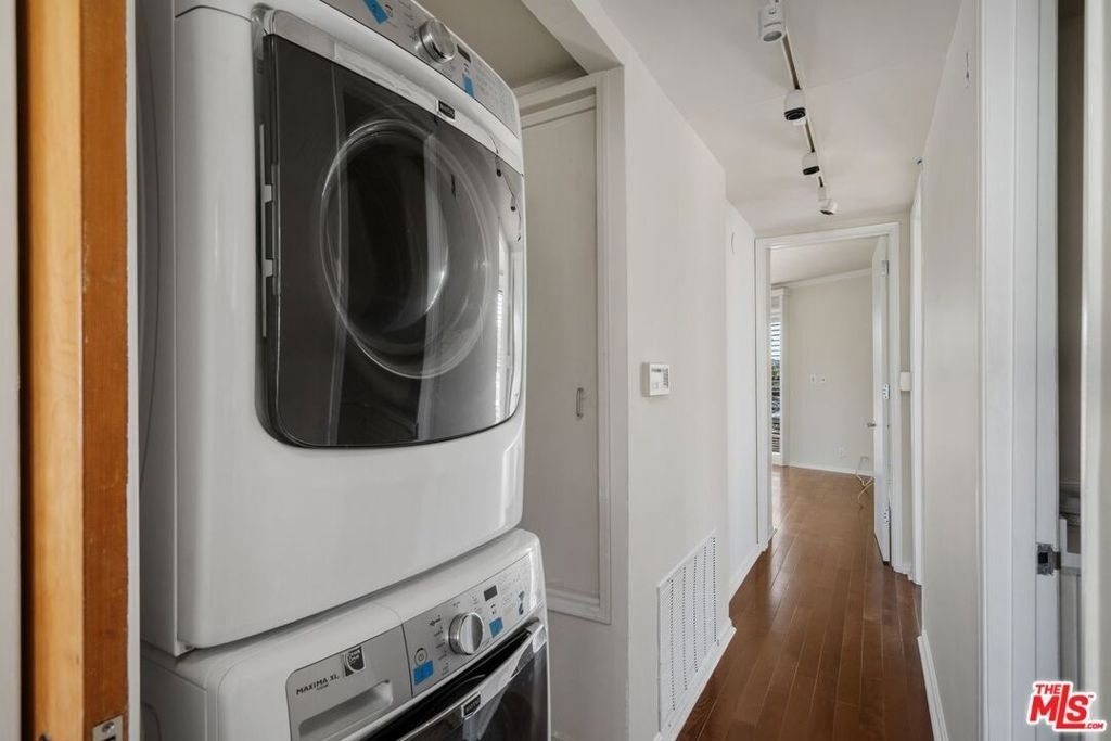 1360 S Beverly Glen Boulevard - Photo 15