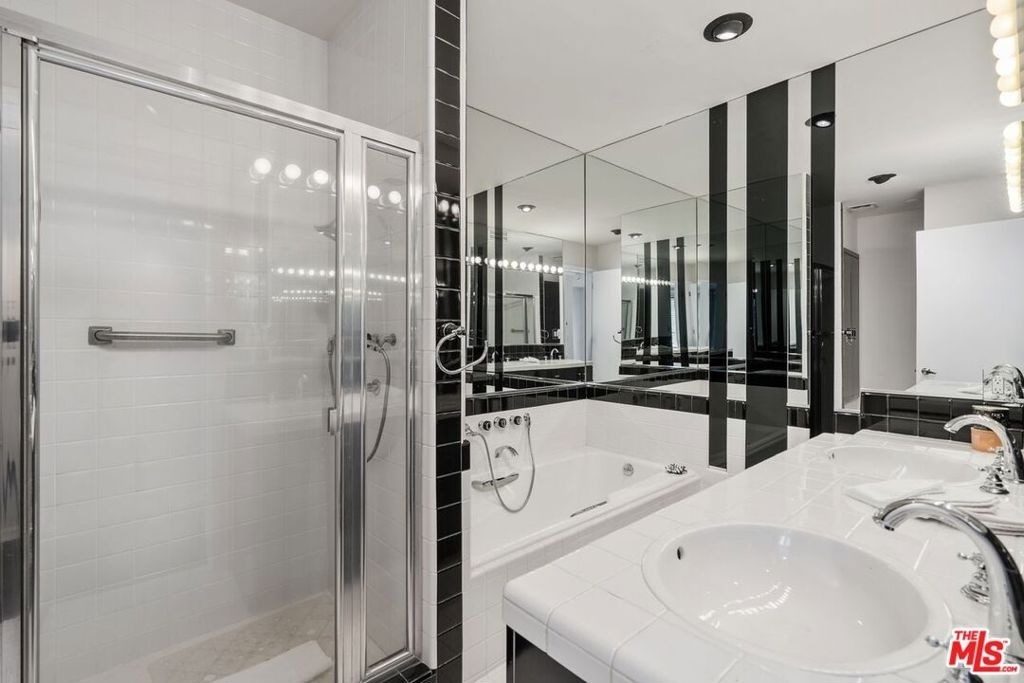1360 S Beverly Glen Boulevard - Photo 32