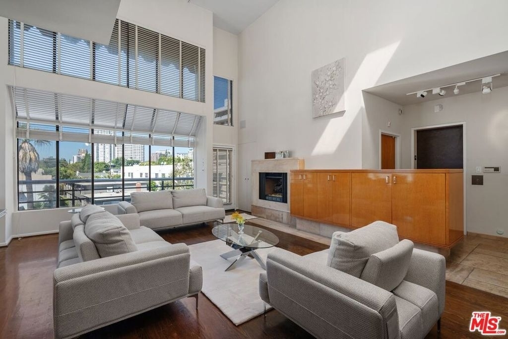 1360 S Beverly Glen Boulevard - Photo 10