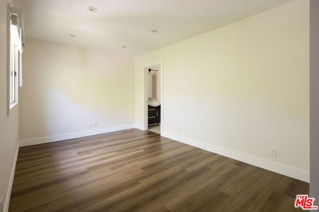 10901 Terryview Drive - Photo 16
