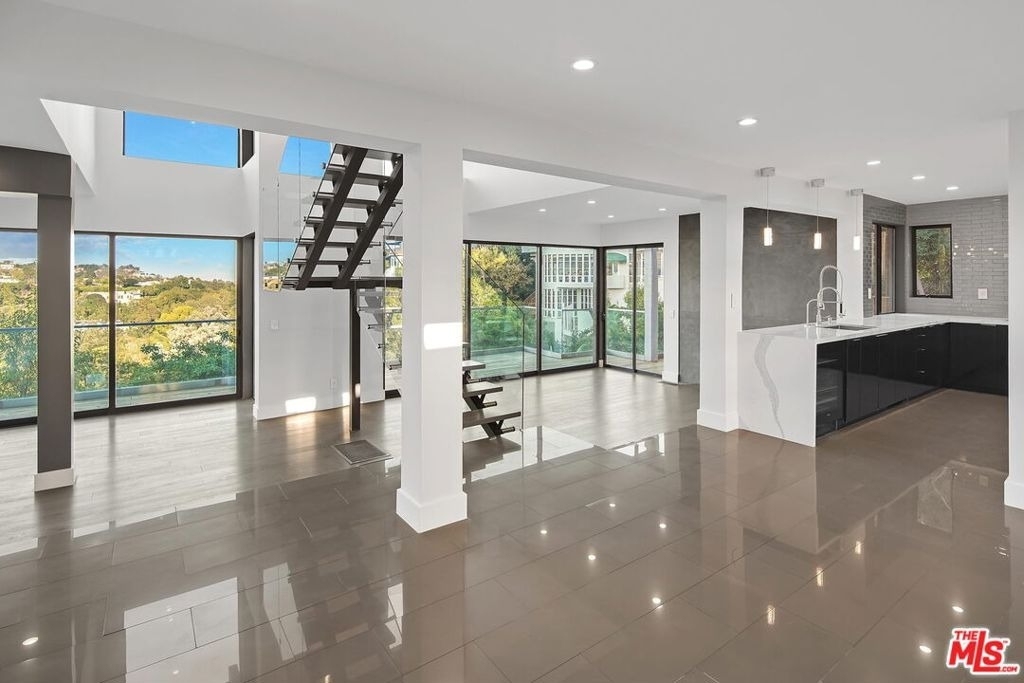 2000 Westridge Road - Photo 6