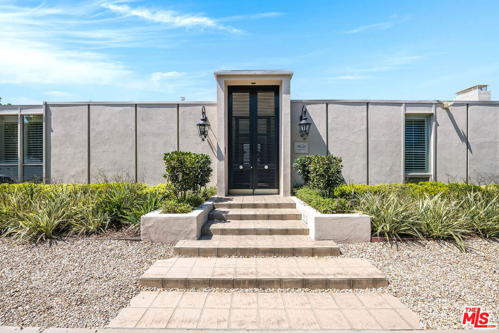 9656 Lawlen Way - Photo 1