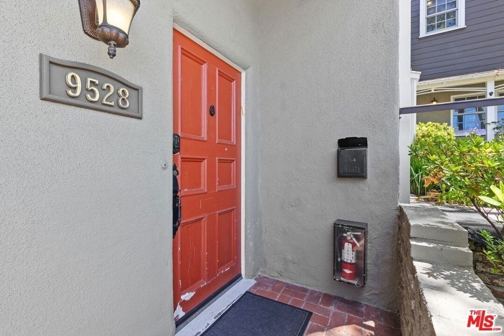 9528 W Olympic Boulevard - Photo 1