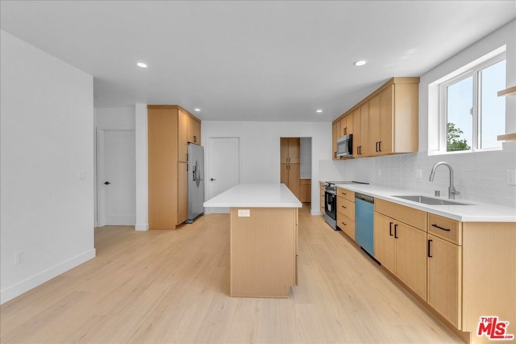 6913 Encino Avenue - Photo 23