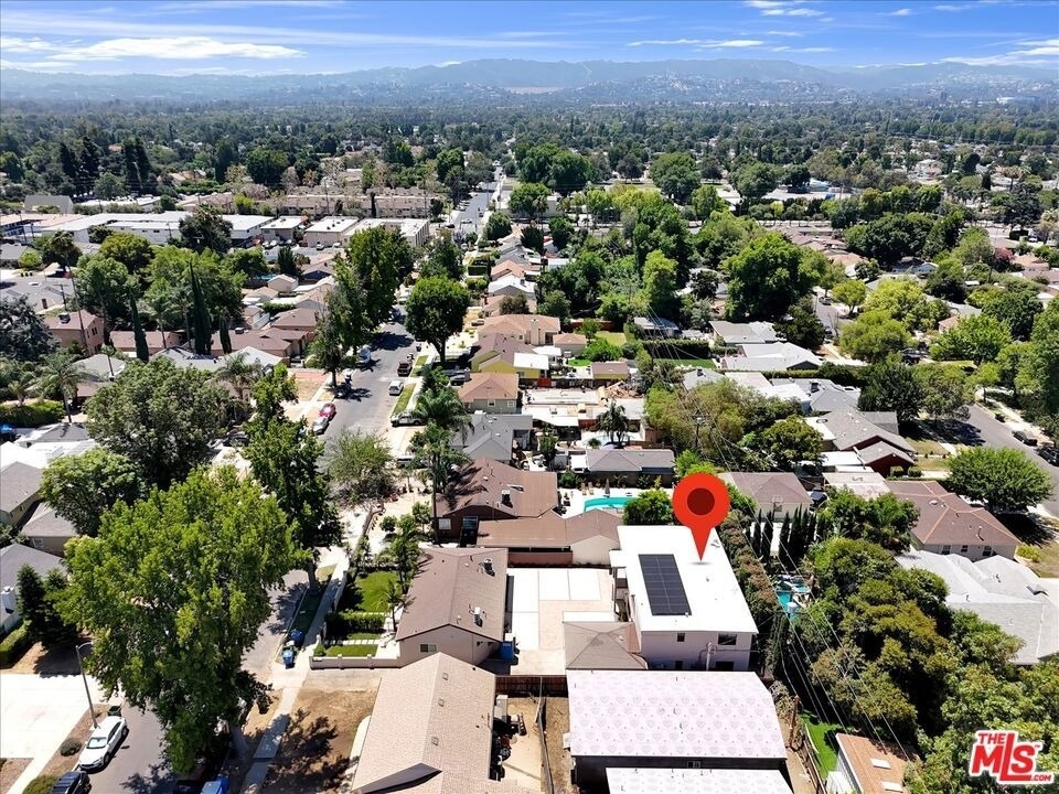 6913 Encino Avenue - Photo 44