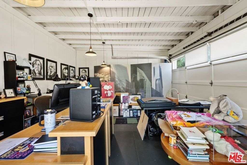 202 N Gower Street - Photo 16