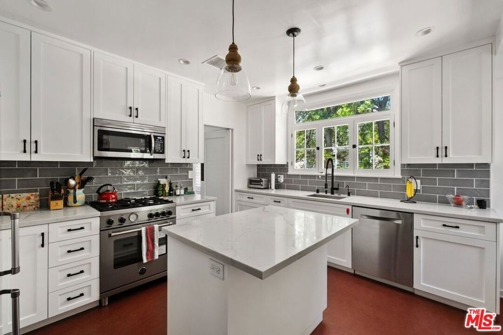 202 N Gower Street - Photo 7