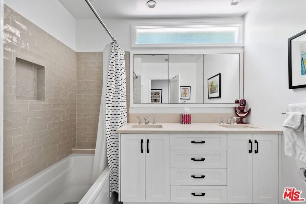 202 N Gower Street - Photo 13