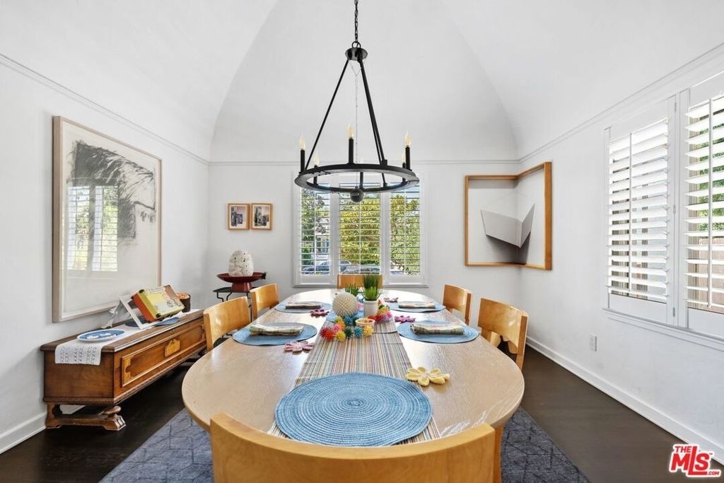 202 N Gower Street - Photo 5