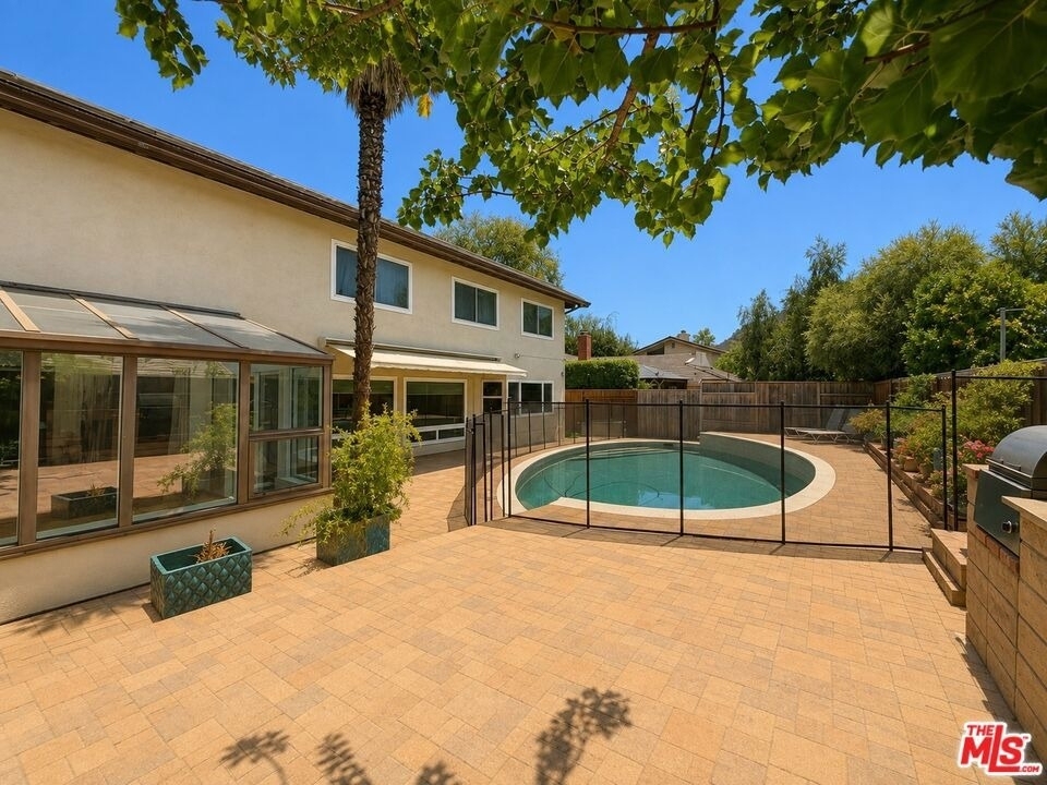 1615 Wellington Place - Photo 32